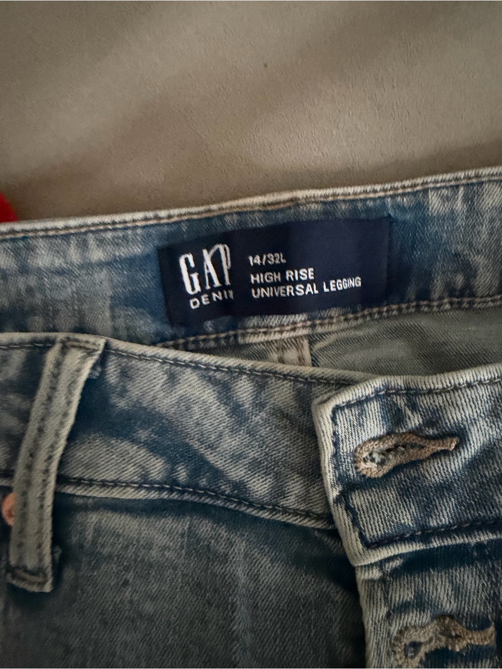 GAP Skinny Jeans - Picture 2 of 5